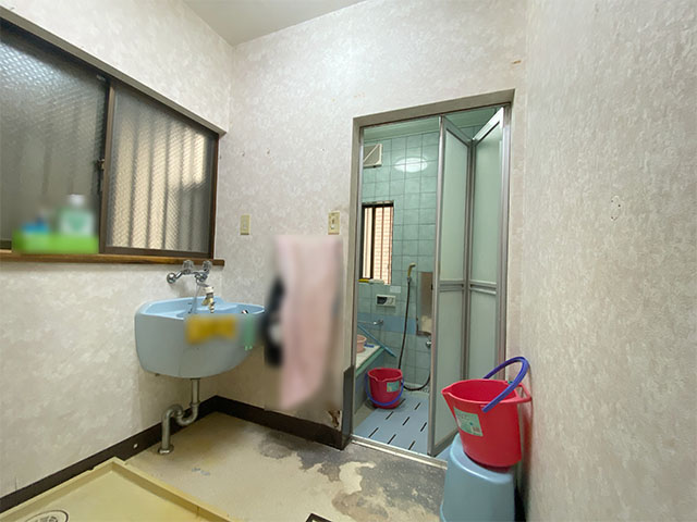 脱衣所・ビフォアー